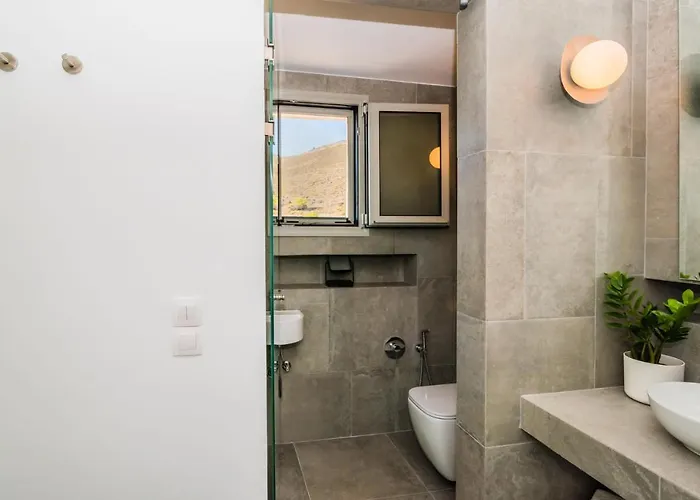 Makrikythera Luxury - Private Pool Or Hot Tub Lejlighed Diakofti