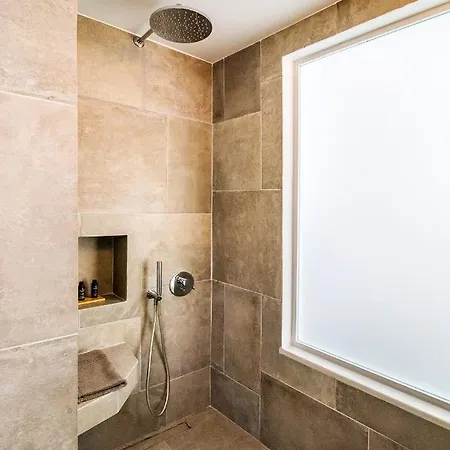 Apartamento Makrikythera Luxury - Private Pool Or Hot Tub *