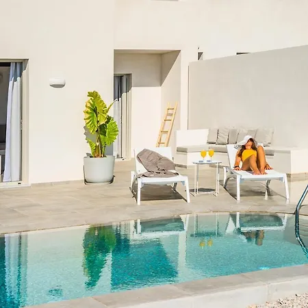 Makrikythera Luxury - Private Pool Or Hot Tub