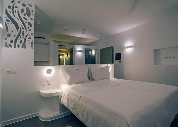 Makrikythera Luxury - Private Pool Or Hot Tub Apartman Diakófti
